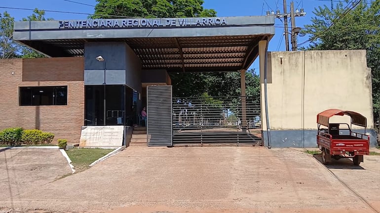 Fachada de la Penitenciaría de Villarrica.