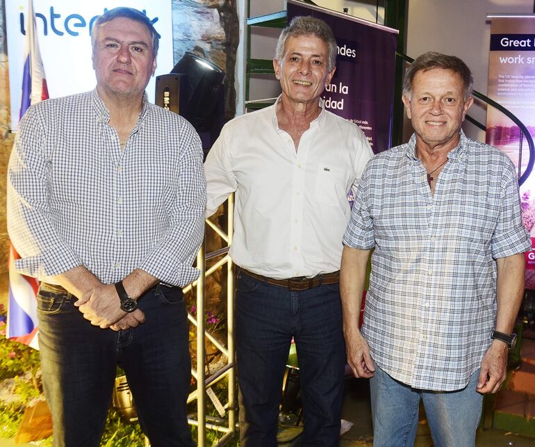 Javier Martínez, Gustavo García de Zúñiga y Walter Biedermann.