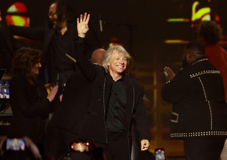 Jon Bon Jovi durante la gala a la Persona del Año, celebrada anoche en la ciudad de Los Ángeles en el marco de la entrega de los premios Grammy.