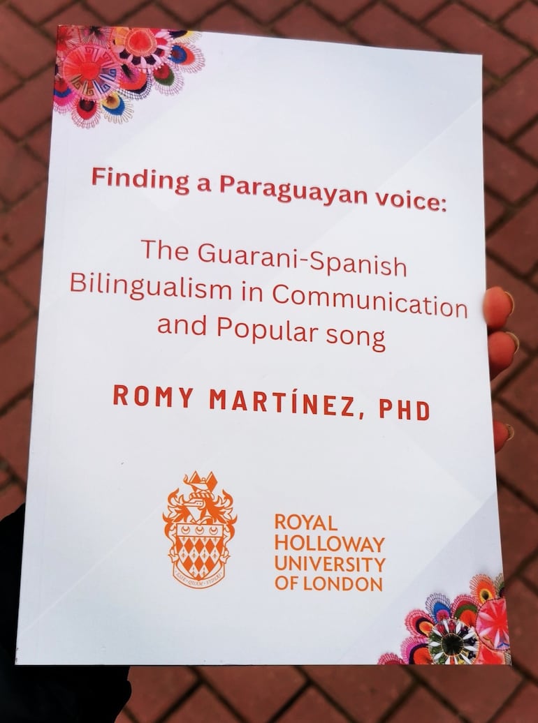 Portada de la tesis doctoral de Romy Martínez, con la cual obtuvo el doctorado en Etnomusicología en Londres, Inglaterra.