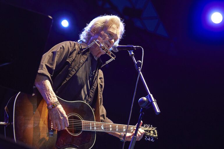 Kris Kristofferson durante un concierto en Bogotá, Colombia, en junio de 2017.