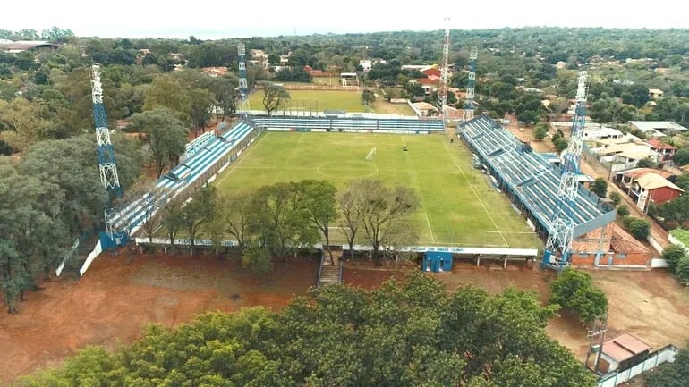 Estadio Luis Salinas, del 12 de Octubre de Itauguá.