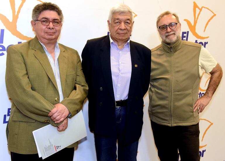 Hugo Vigray, Bernardo Ney Farina y Roberto Goiriz.