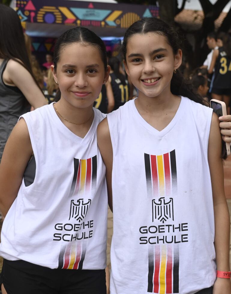 Agustina Meza y Martina Rolón.