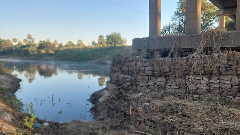 Río Confuso sufre crítica bajante en Villa Hayes