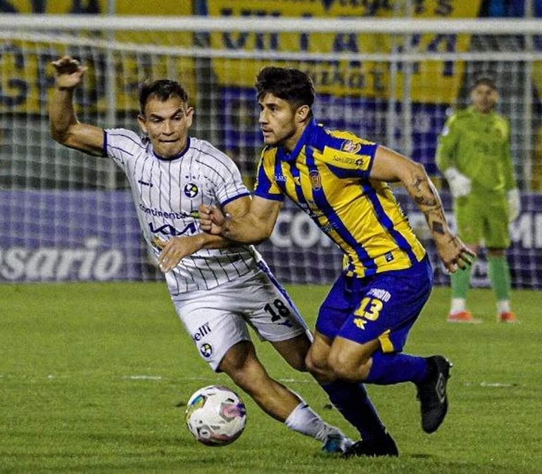 Iván Arturo Torres Riveros (33 años), en Sportivo Luqueño.