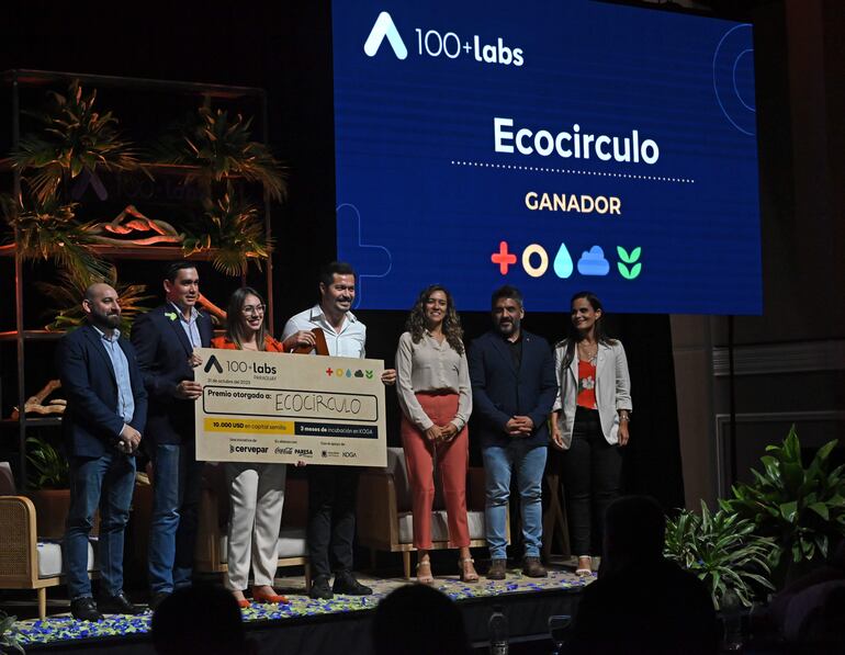 El otro proyecto ganador de 100+Labs es "Ecocírculo", que busca la transformación de residuos plásticos en nuevos elementos que se integren nuevamente a la cadena de valor.