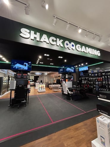 Una moderna tienda acaba de inaugurar Radioshack, en Avda. España y Melvin Jones (frente a Paseo Carmelitas).