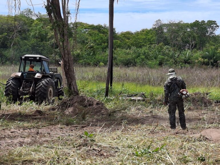 Imágenes de los trabajos de búsqueda del secuestrado Félix Urbieta Ramírez en Horqueta, días pasados. 