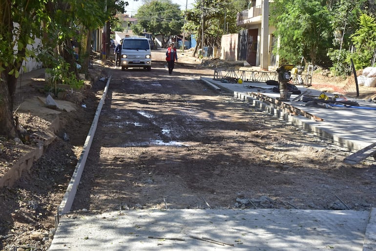 Las obras de desagüe prosiguen en zona Molas López, tras meses de su inauguración por parte del intendente de Asunción, Óscar "Nenecho" Rodríguez (ANR-HC).