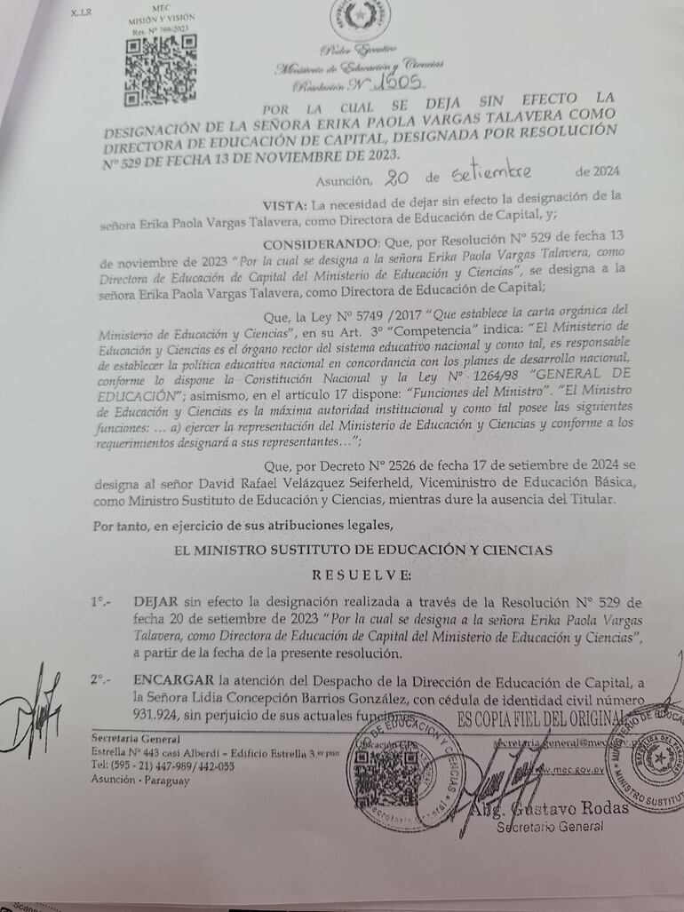 Resolución del MEC por el que se dispone la destitución de Erika Paola Talavera. (gentileza).