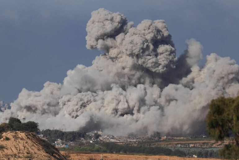 Un bombardeo israelí sobre la Franja de Gaza, este jueves.