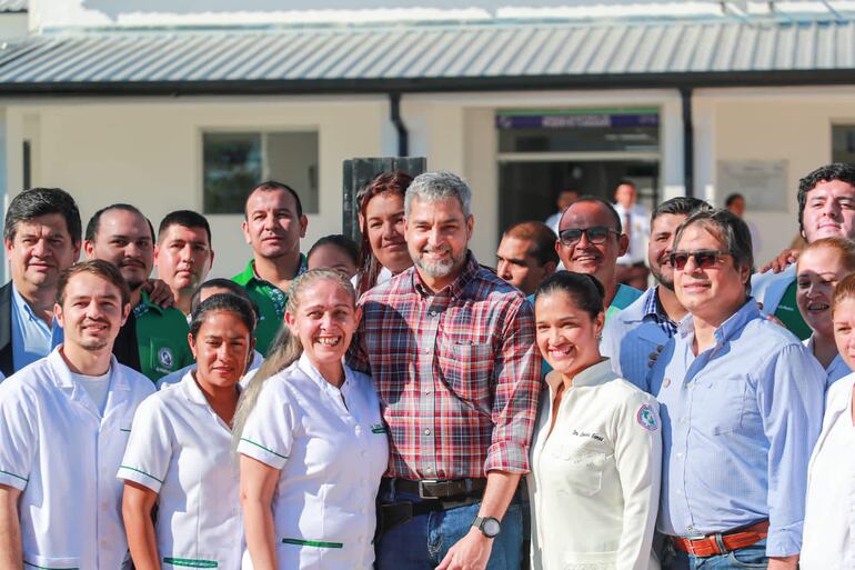 Mario Abdo Benítez inaugura obras en el Chaco.