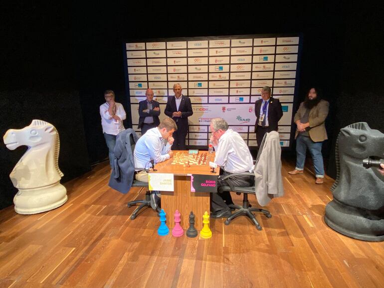 Final de León. Jaime Santos vs Boris Gelfand (Foto José Luque Magistral Ciudad de León).