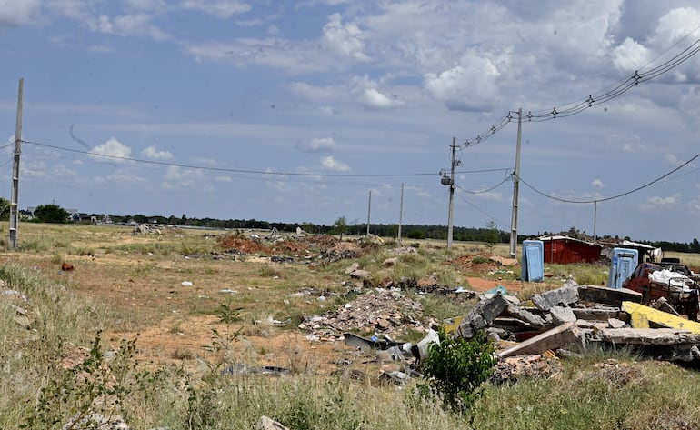 Vista del terreno que se quiere destinar para el "Gran Hospital de Asunción". 