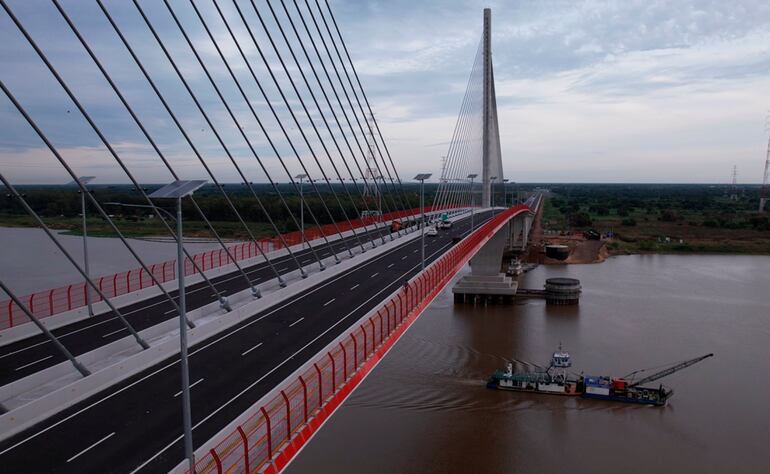 Puente héroes del chaco.