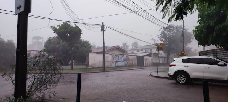 Persiste la alerta meteorológica para tres departamentos del territorio nacional.