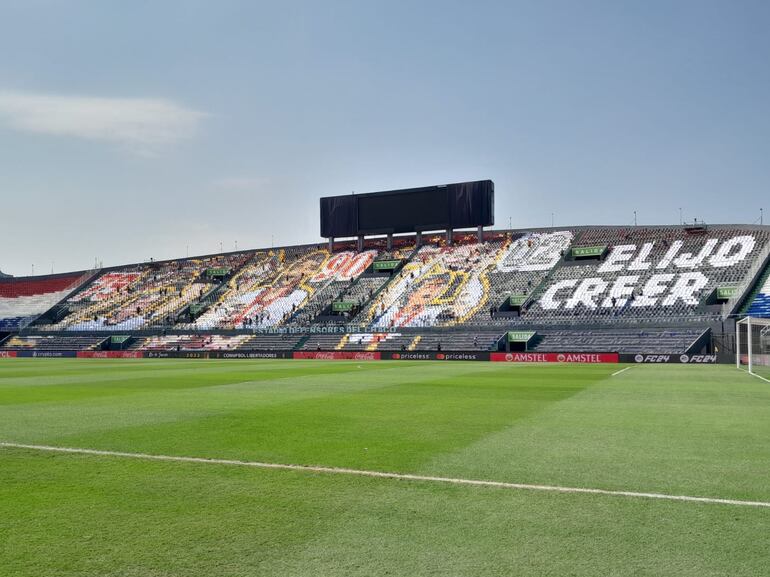 El mosaico de Olimpia para el recibimiento contra Fluminense.