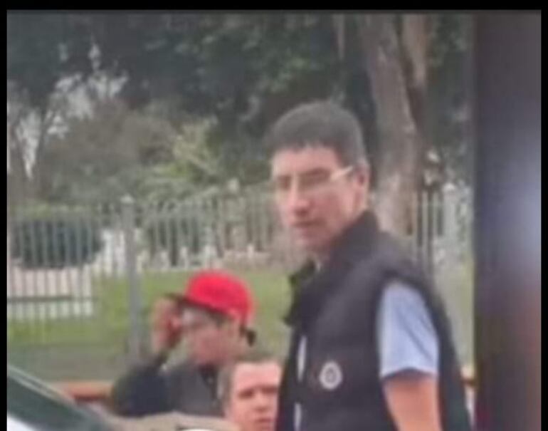 El agresor fue detenido solo un momento y liberado inmediatamente por la Fiscalía. Según vecinos sería un protegido político de la zona.