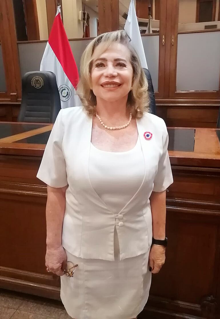 Ana María Monte Domecq, presidenta de la Asociación de Abogadas del Paraguay.