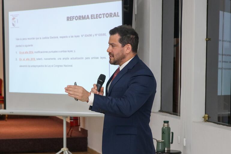 César  Rossel propondrá varias modificaciones a dos leyes electorales este año.