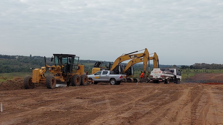 Zona de obras de la circunvalación de Curuguaty donde, según se anuncia, habrá manifestación de propietarios de terrenos afectados por la obra.