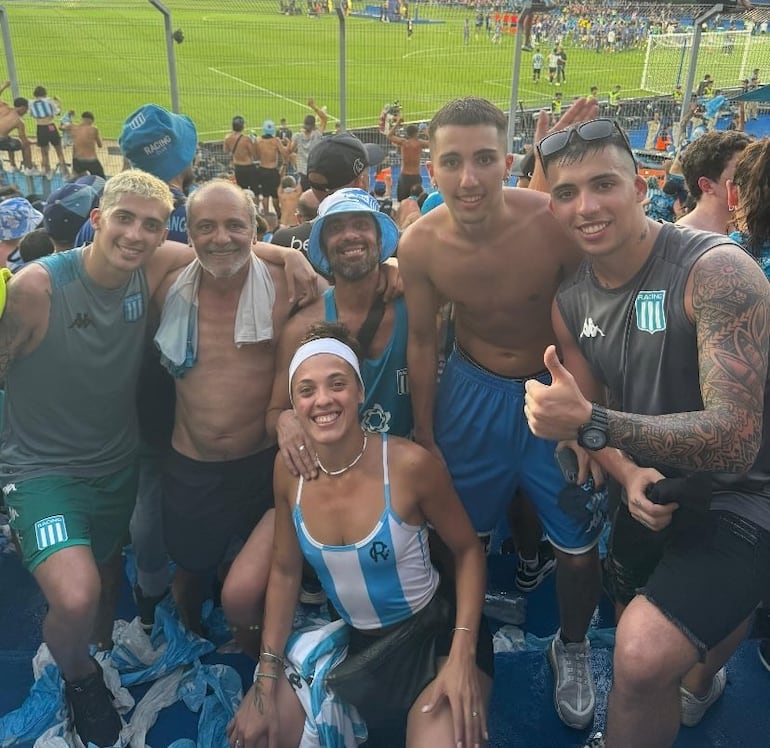 Murió hincha de Racing que volcó ayer en su auto cuando volvía de Paraguay tras la consagración de su club como campeón de la Copa Sudamericana.