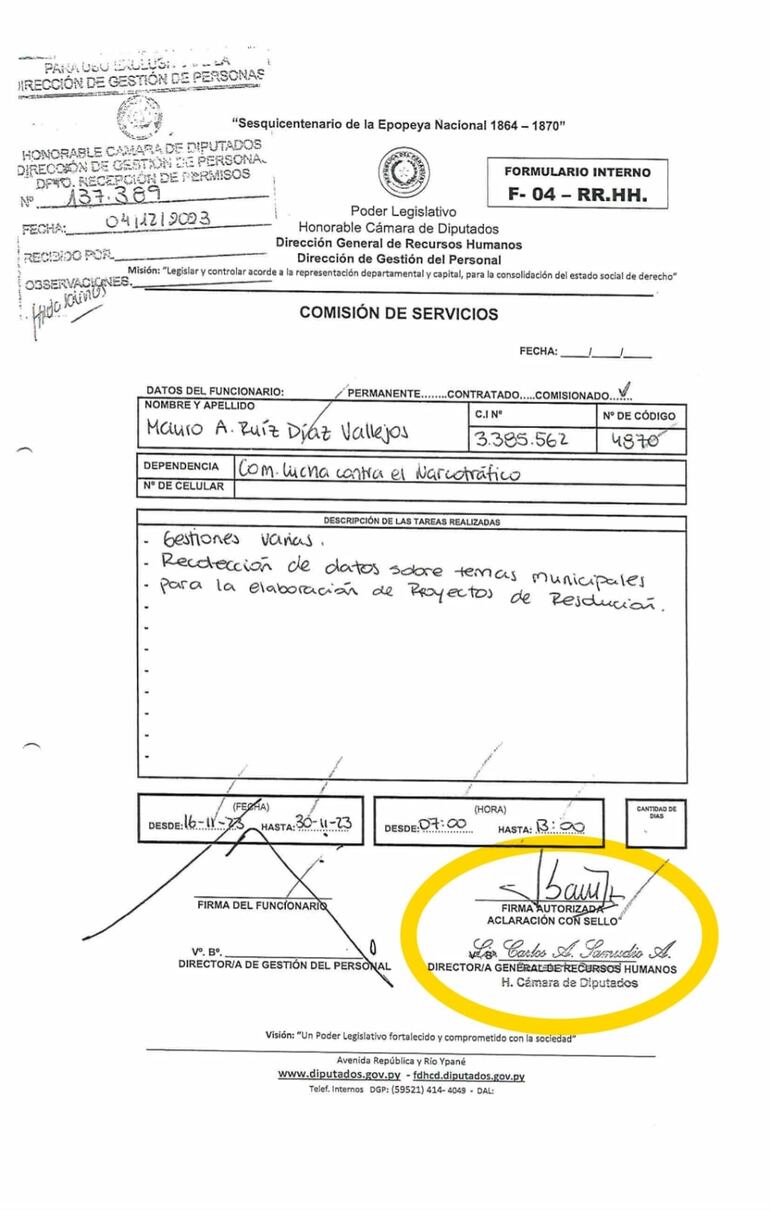 Formulario de "Comisión de Servicios" firmado por el secretario general de la Cámara Baja, Carlos Samudio, pese a que el mismo no era director de la Comisión de Lucha contra el Narcotráfico.