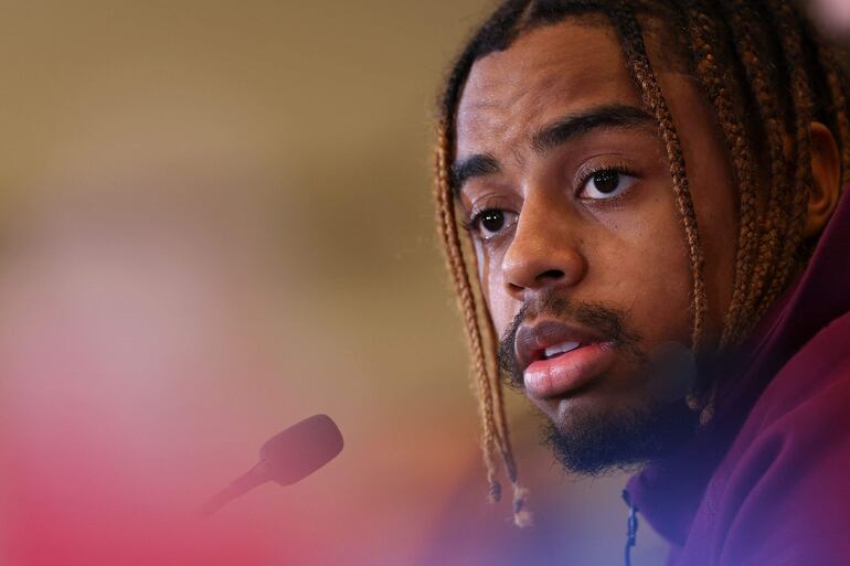 Paris Saint-Germain's French forward #29 Bradley Barcola addresses a press conference at the Red Bull Arena in Salzburg, Austria on December 9, 2024, on the eve of the UEFA Champions League football match Paris Saint-Germain vs FC Red Bull Salzburg. (Photo by FRANCK FIFE / AFP)