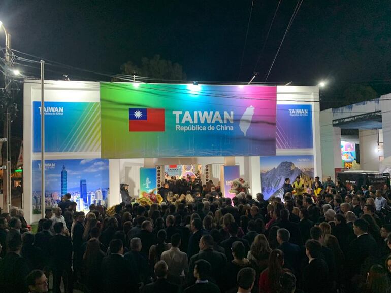 Multitudinaria participación en la inauguración del Pabellón de Taiwán, en la Expo 2023