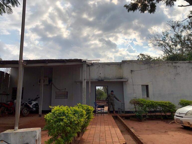 La Comisaría 31ª, de la colonia Oñondivepa, se encuentra en pésimas condiciones y necesita de un nuevo edificio.