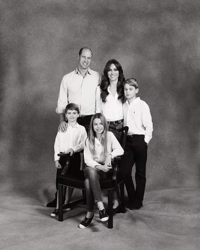 Una foto familia de archivo de la familia real británica.