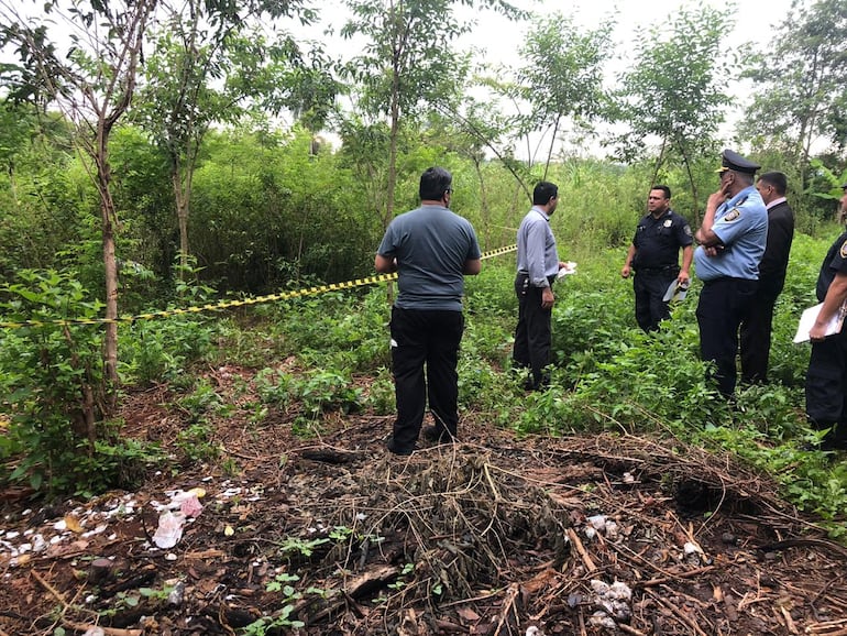 El sector donde fueron arrojados los cuerpos de las cuatro víctimas, en el barrio Tres Fronteras de Presidente Franco.