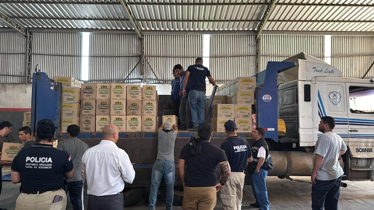 Incautan mercaderías en Ñemby