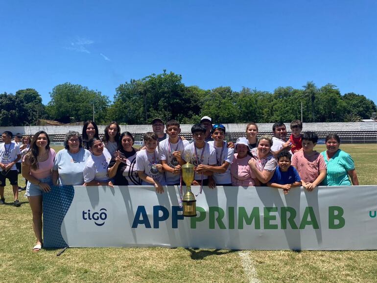 Tres integrantes de una familia se consagraron campeones con el 24 de Setiembre en la categoría Sub 16, Josías Benítez, Alejandro Saldívar y Giovanni Jiménez.