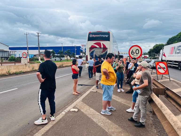 Paraguayos estuvieron más de 18 horas varados en una ruta brasilera