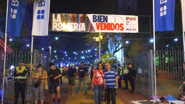 La romería de la ciudad de San Lorenzo se realiza en la plaza Cerro Corá donde se encuentra la Catedral de la Iglesia de San Lorenzo. Allí todas las noches artistas brinda show en vivo, y se disfruta de exquisitas comidas y bebidas.