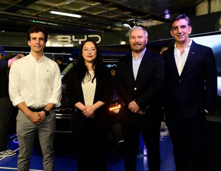 Camilo Carrizosa, Bárbara Huang, Miguel Carrizosa y Pablo Pascuali.