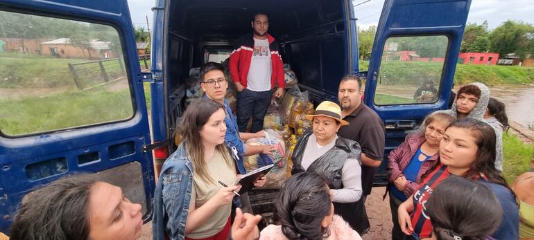 Inician asistencia a damnificados en la ciudad de San Ignacio, Misiones.