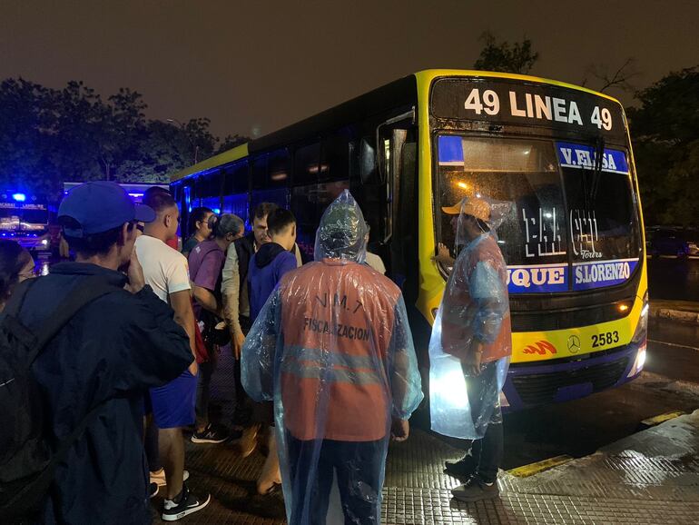 Viceministerio trabaja en el plan denominado “Búho” para mejorar la movilidad durante la noche.