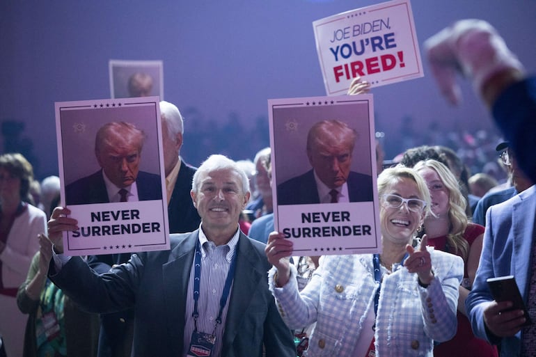 DETROIT, MICHIGAN - JUNE 15. Numerosas personas participaro dle evento donde estuvo el pre-candidato republicano, Donald Trump. Bill Pugliano/Getty Images/AFP (Photo by BILL PUGLIANO / GETTY IMAGES NORTH AMERICA / Getty Images via AFP)