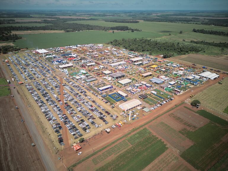 La feria Innovar se desarrolla en el distrito de Yguazú, en Alto Paraná.