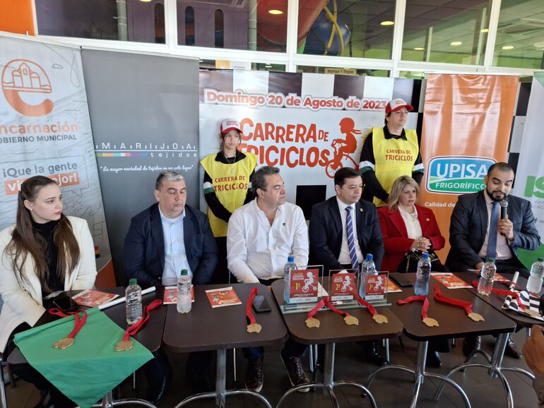 Conferencia de prensa Carrera de Triciclos Encarnación 2023.