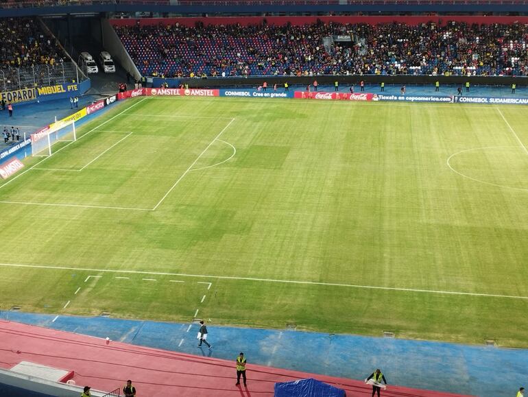 Así lucía el césped de La Nueva Olla en el partido entre Sportivo Trinidense vs. Boca Juniors por la Copa Sudamericana 2024.