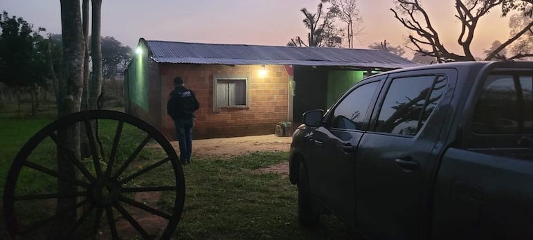 Una de las viviendas allanadas en el distrito de Yataity del Norte en busca de los presuntos abigeos.