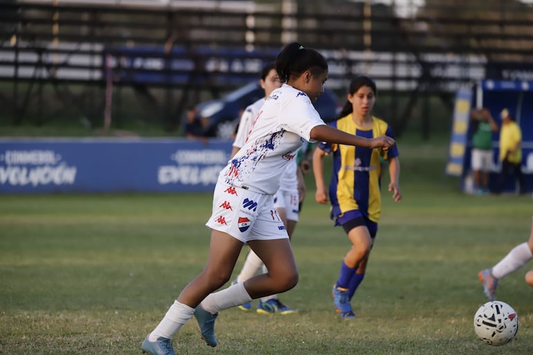 Nacional/Humaitá derrotó a Sportivo Luqueño 3-1