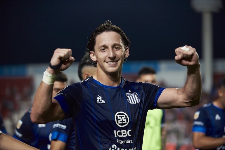 Matías Galarza celebra su gol para Talleres.