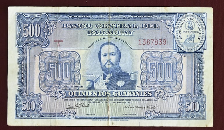 En 1952 se crea el Banco Central del Paraguay (BCP) y aparecen los primeros billetes emitidos por el BCP.