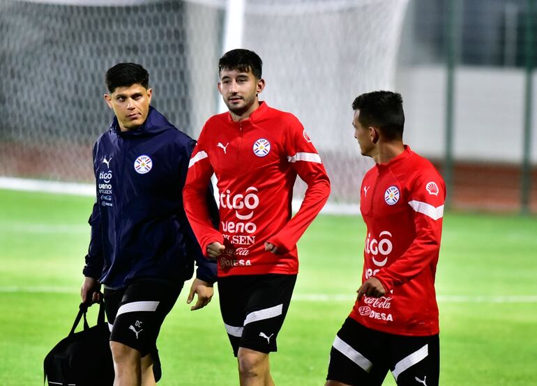 Primer entrenamiento de la Selección Paraguaya de cara al debut en las Eliminatorias ante Perú.