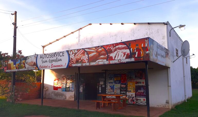 Local comercial asaltado en la compañía Calixtro de Carapeguá.